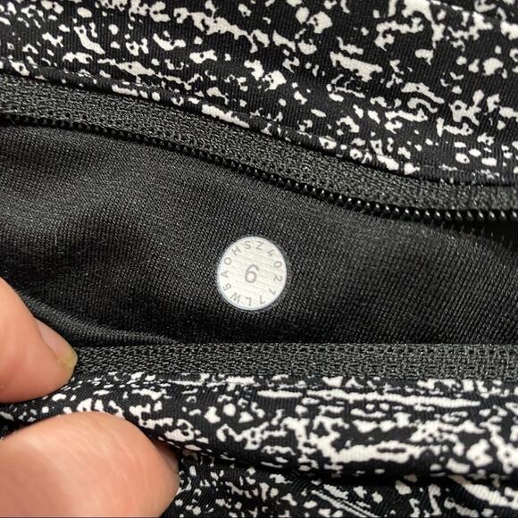 Lululemon Pace Perfect 7/8 Tight Pants Sz 6 Black White Sculpt High Rise Legging - Picture 10 of 14